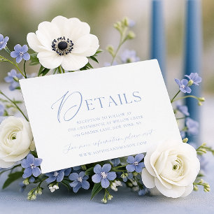 Staubblaue florale Monogramm-Hochzeitsdetailskarte Einladung