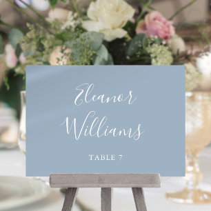 Staubblaue Signature-Script-Hochzeitsplatzkarte Tischnummer