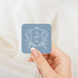 Staubblaue Vintage Crest Hochzeit Quadratischer Aufkleber