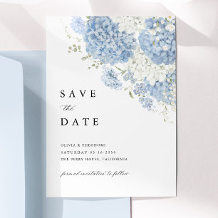 Staubblaue weiße florale "Save the Date"-Einladung Save The Date