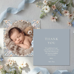 Staubblaue Wildblumen-Baby-Shower-Foto Dankeskarte