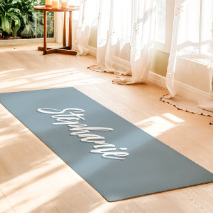 Staubblauer Yoga-Matte mit individuellem Namen ein Yogamatte