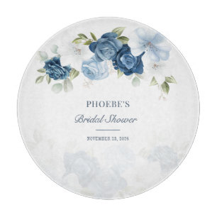 Staubblaues blühendes Eukalyptus-Sukkulent Schneidebrett