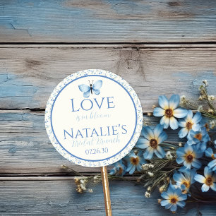 Staubblaues 'Liebe ist in Blüte' Florales Brautbad Runder Aufkleber