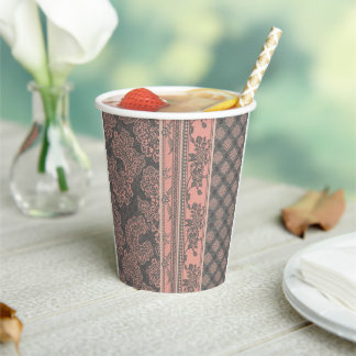 Staubige Rose und Holzkohle Vintage-Spitze-Hochzei Pappbecher
