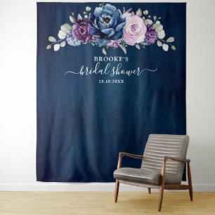 Staubiges Blau Lila Navy Lilien Bridal Shower  Wandteppich