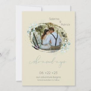 Staubiges sanftes Gelb Sie sagte Ja Foto Save The Date