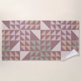 Staubrosafarbenes geometrisches Quiltmuster Strandtuch
