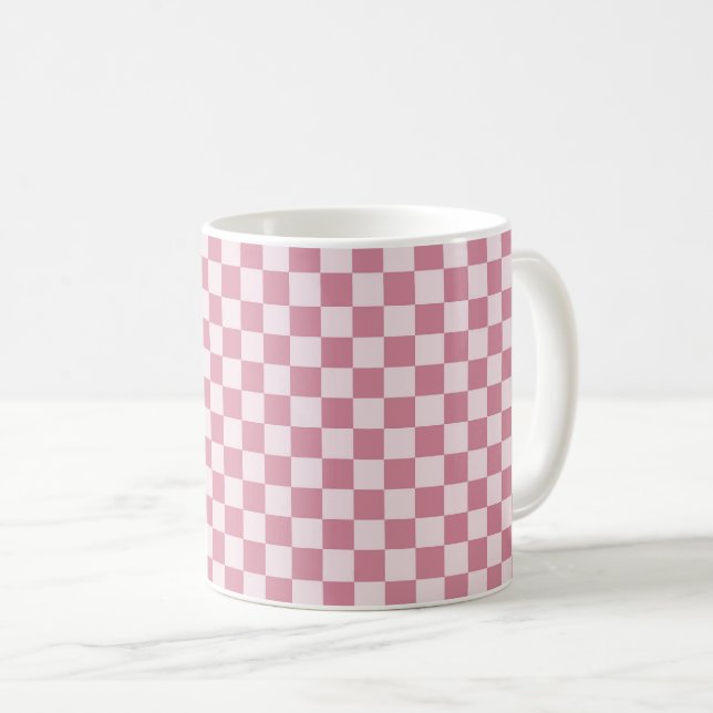 Staubrosafarbenes Schachbrettmuster Kaffeetasse (VorderseiteRechts)