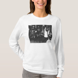 Staubsauger bei der Arbeit T-Shirt