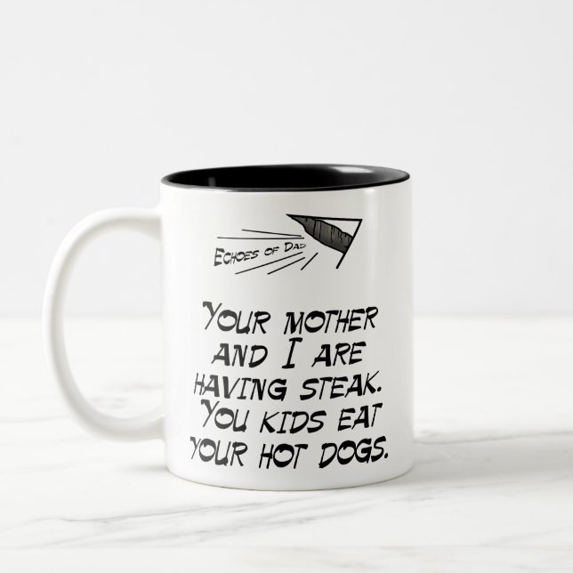 Steak gegen Würstchen Zweifarbige Tasse (Links)