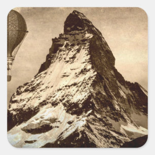 Steampunk Matterhorn Scene Quadratischer Aufkleber