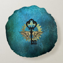 Steampunk-Schlüssel mit Flügeln und Zahnrad-Design