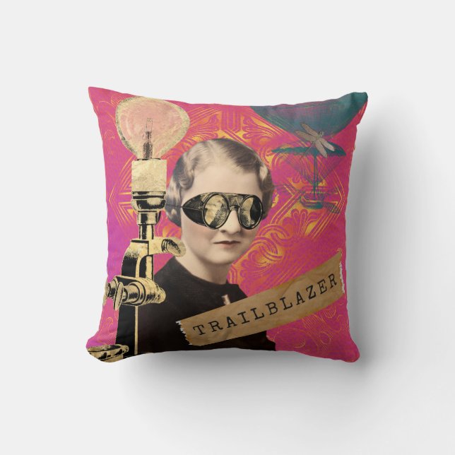 Steampunk Woman Trailblazer Pop Art Kissen (Vorderseite)