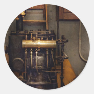 Steampunk - Zurück im Motor Runder Aufkleber