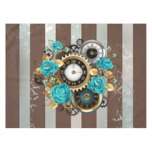 Steampunkuhr und türkisfarbene Rose auf Streifen Tischdecke