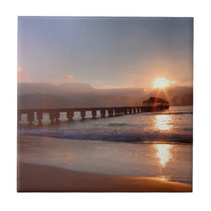 Steg am Strand bei Sonnenuntergang, Hawaii Fliese
