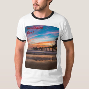 Steg von Huntington Beach bei Sonnenuntergang T-Shirt