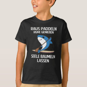 Steh auf und paddelt mit Haifischen, die paddeln T-Shirt