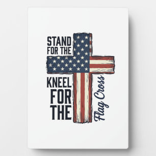 Steh für die Flagge Knie für das Kreuz-Shirt-Desig Fotoplatte