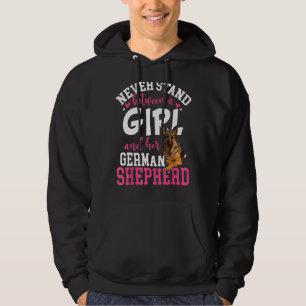Stehe nie zwischen einem Mädchen und ihrem deutsch Hoodie