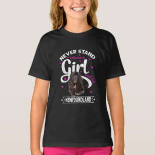 Stehe niemals zwischen einem Mädchen und seiner Ne T-Shirt