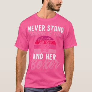 Stehen Sie nie zwischen einem Mädchen und ihrem Bo T-Shirt