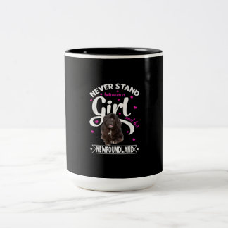 Stehen Sie nie zwischen einem Mädchen und ihrem Ne Zweifarbige Tasse