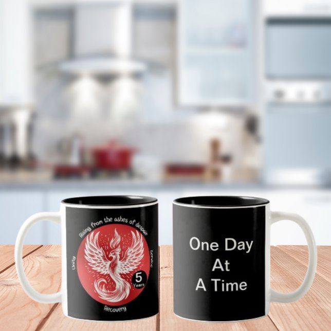 Steigende Phoenix - Meilenstein in der Erholung Zweifarbige Tasse (Von Creator hochgeladen)