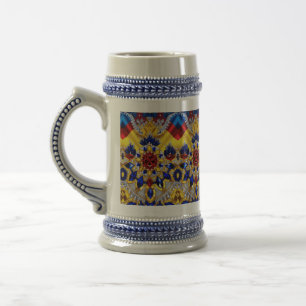 Stein Tasse mit rumänischem Farbdesign