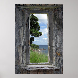 Steinfenster mit Meeresansicht Poster