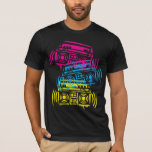 Stencilierte Boomboxen T-Shirt<br><div class="desc">Diese Graffitti-Symbole sind in leuchtenden Farben der 80er Jahre für eine sehr modische Vorwärts- und Rückwärtskombination.</div>