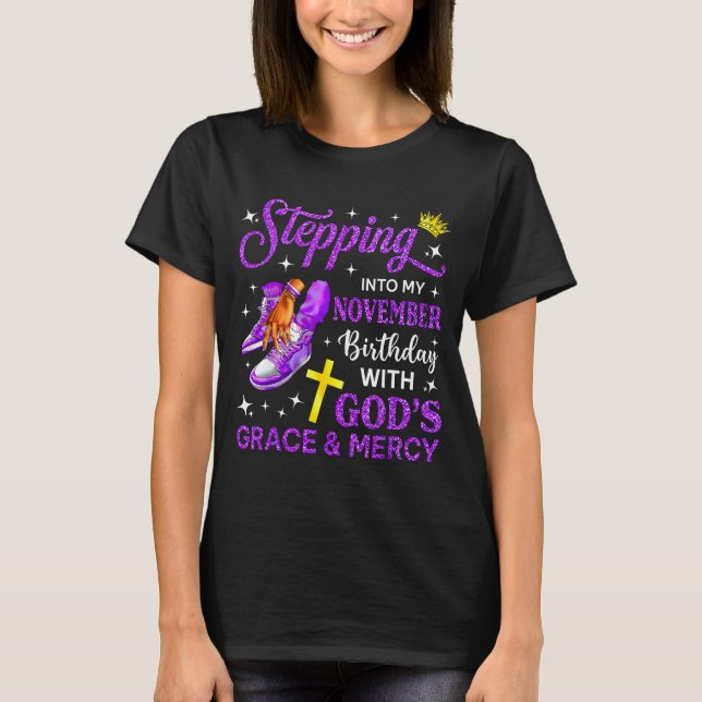Stepng Into My November Birthday Queen Sneakers Gi T-Shirt (Vorderseite)