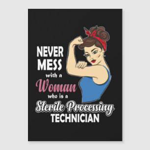 Sterile Processing Technique geben Frauen Autoclav Magnetkarte