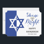 Stern von David Shine Bright Hanukkah Urlaub blau Feiertagskarte<br><div class="desc">Star von David Shine Bright Hanukkah Urlaub blaue Ticket-Stil-Karte mit dem Stern von David in positivem negativen Weltraum Stil,  den Text "Shine bright" und "Happy Hanukkah" ,  und die Hanukkah menorah oder chanukiah candelabrum in schwarz und gelb. Auf der Rückseite bildet der Stern von David ein Muster.</div>