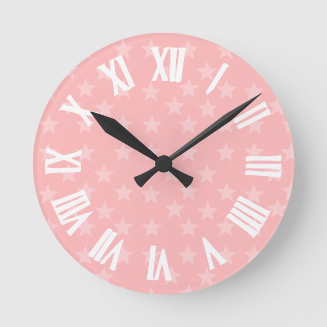 Sterne auf rosa Monogramm-oder Namen-Gewohnheit Runde Wanduhr (Vorderseite)