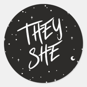 Sterne Sie / sie Pronouns Runder Aufkleber