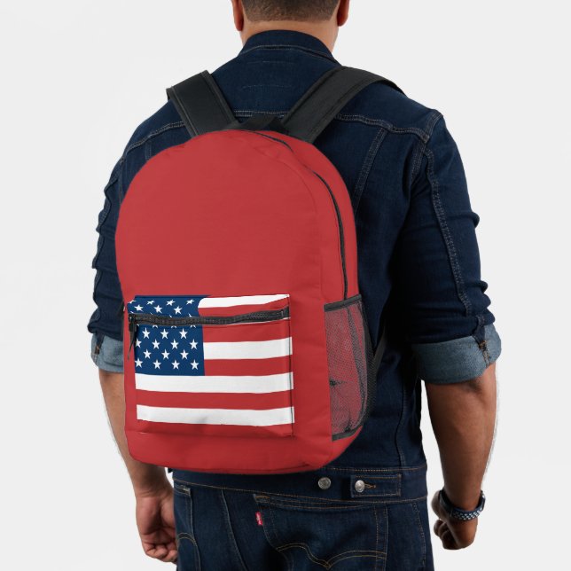 Sterne, Streifen und Bold Red: Amerikanische Flagg Bedruckter Rucksack (Insitu (Modell))
