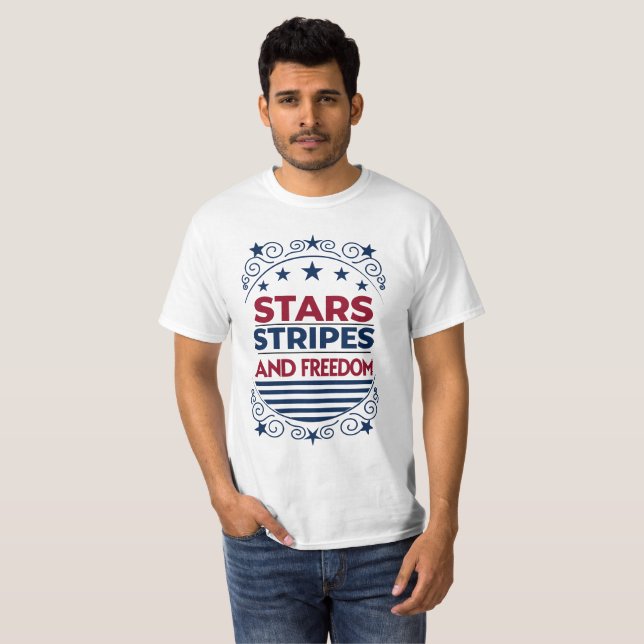 Sterne, Streifen und Freiheit 4. Juli T-Shirt (Vorne ganz)