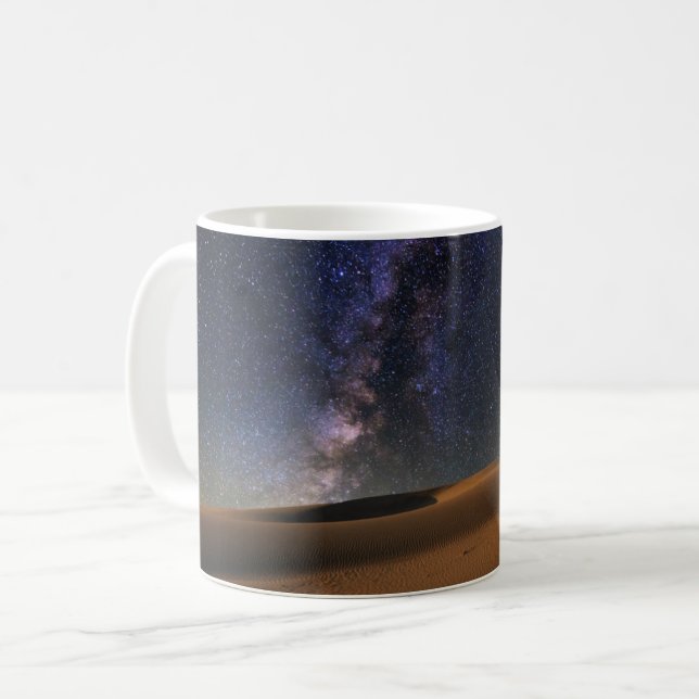Sternenklarer Himmel über der Sanddünengobi-Wüste Kaffeetasse (Vorderseite Links)