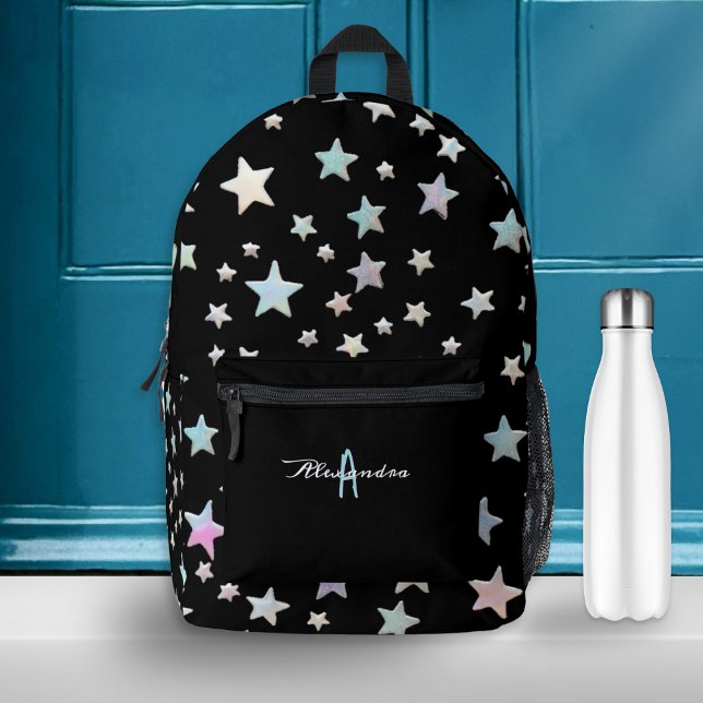Sternmuster Schwarz Cool Trendy Mit Monogramm Bedruckter Rucksack (A stylish monogrammed backpack, featuring a stars pattern on a black background)