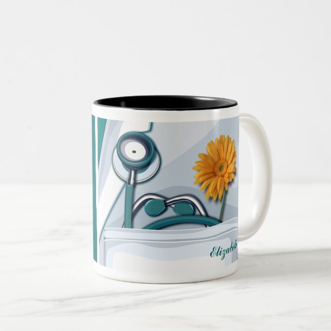 Stethoscope und Daisy Nurse Wertgutschein Tasse (VorderseiteRechts)