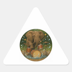 Sticker: Elefant spielt Trommeln in einer Wasserrö Dreieckiger Aufkleber