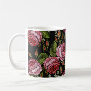 Stickerei rote Rosen vintage nahtloses Muster. Bea Kaffeetasse