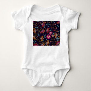 Stickereien von Blume: nahtlose Modemuster Baby Strampler