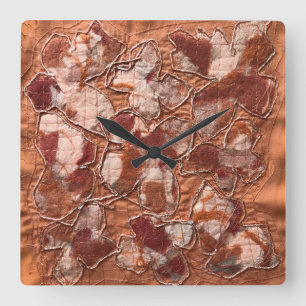 Stickereien von Orangenschmetterlingen aus Boho Quadratische Wanduhr