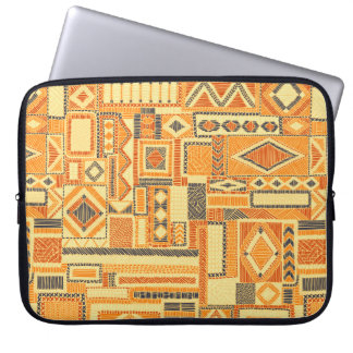 Stickereimuster, nahtlos verziert. Bohemisch Laptopschutzhülle
