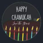 Stickers "Happy Chanukah" Menorah Kerzen<br><div class="desc">Hanukkah/Holiday Aufkleber, personalisieren. Happy Chanukah Menorah Candles. Wählen Sie zwischen 1 1/2" und 3" Aufklebern. Personalisieren Sie den Text durch Löschen und Ersetzen mit Ihrer eigenen Nachricht. Wählen Sie Ihre Lieblingsgröße, Stil und Schriftart. Danke, dass Sie anhalten und einkaufen! Ihr Geschäft ist sehr geschätzt! Happy Hanukkah!Form: Klassischer Round StickerMachen Sie...</div>