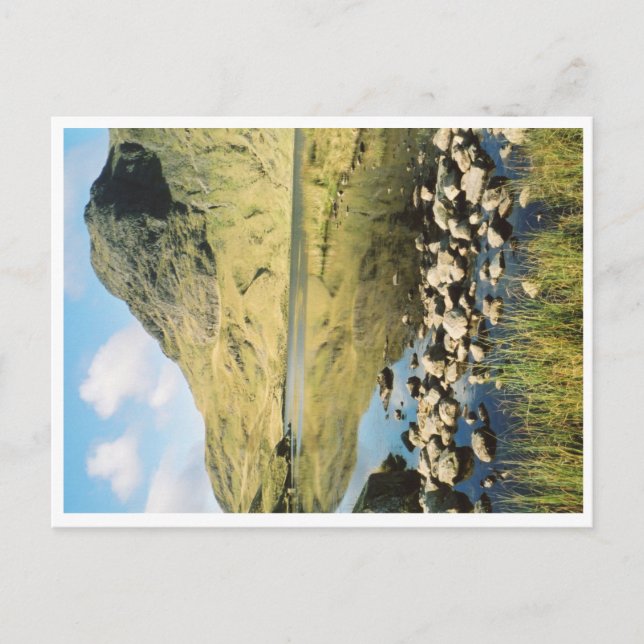 Stickle Tarn Sommerreflektionen, Lake District. Postkarte (Vorderseite)