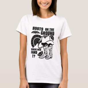 Stiefel am Boden (3) T-Shirt